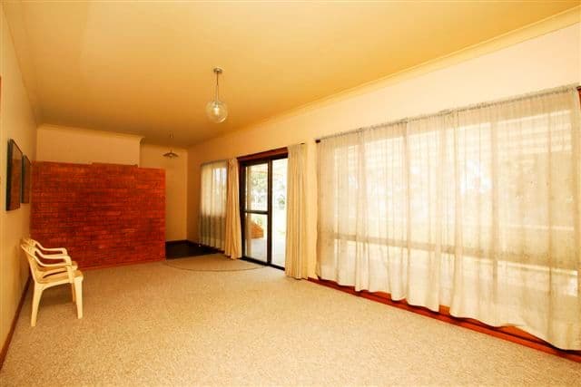 70  Dobell Drive, WANGI WANGI NSW 2267, Wangi Wangi - Thumbnail 6