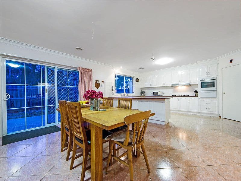 46 Ruby Place, WERRIBEE VIC 3030, Werribee - Thumbnail 2