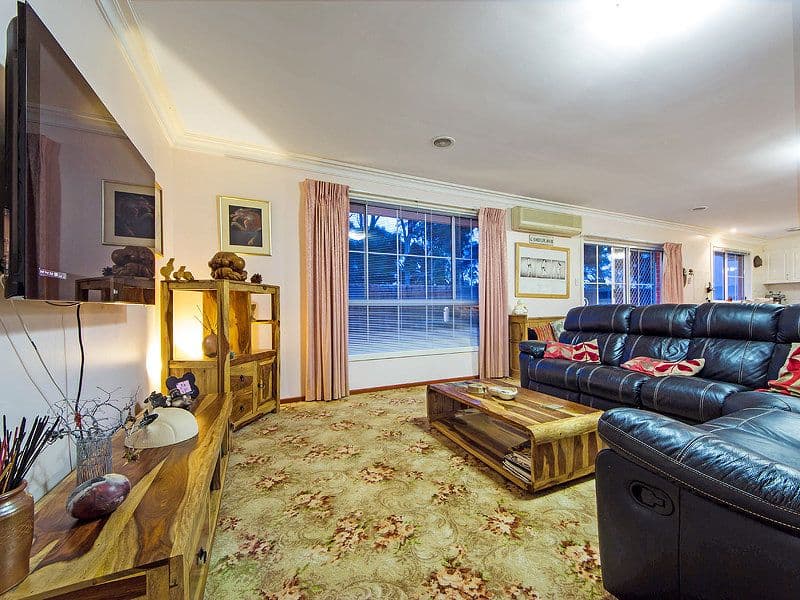 46 Ruby Place, WERRIBEE VIC 3030, Werribee - Thumbnail 3