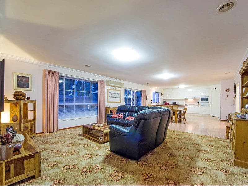 46 Ruby Place, WERRIBEE VIC 3030, Werribee - Thumbnail 5