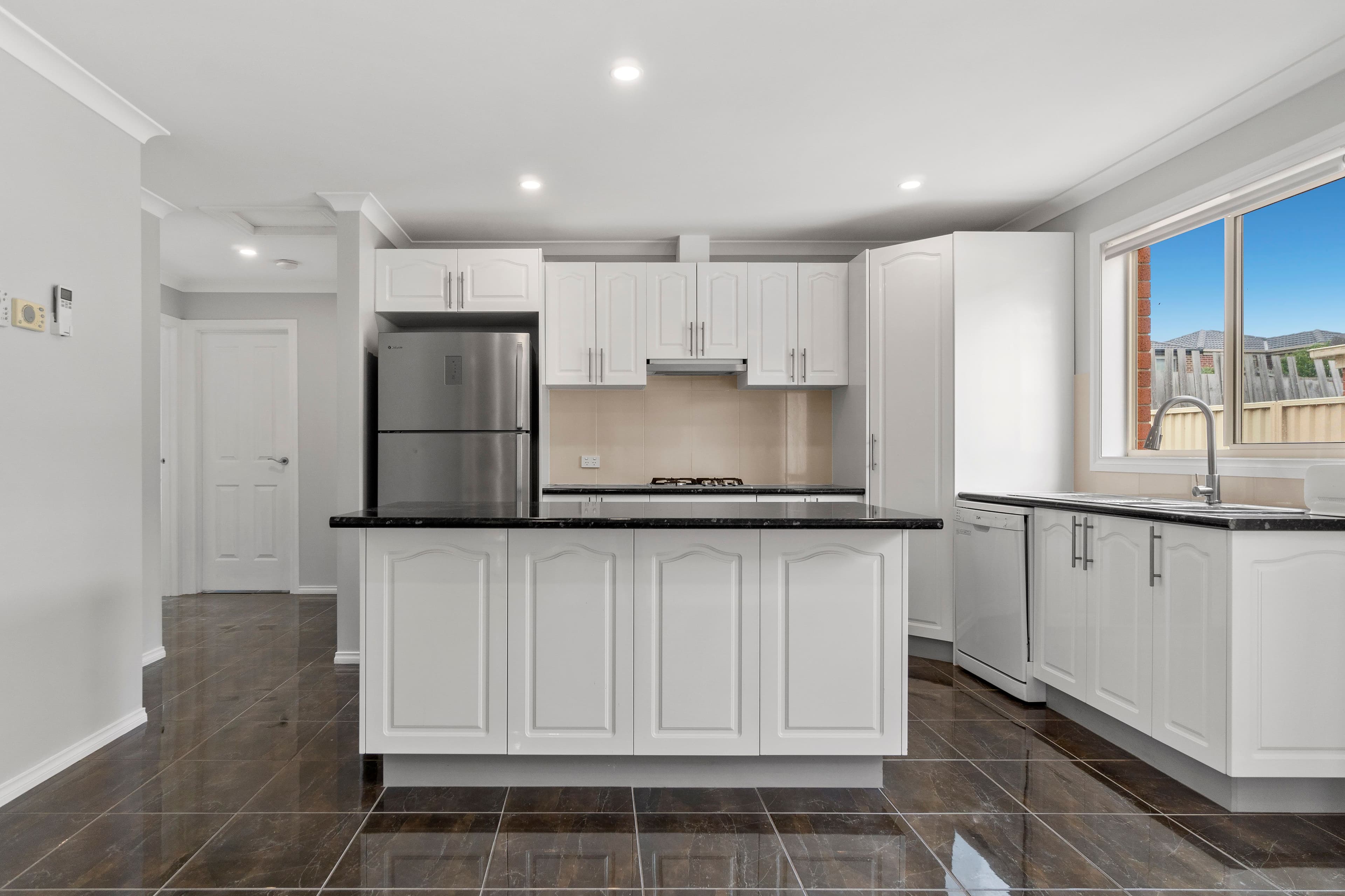 4A Penarie Place, Pakenham VIC 3810, Pakenham - Thumbnail 2