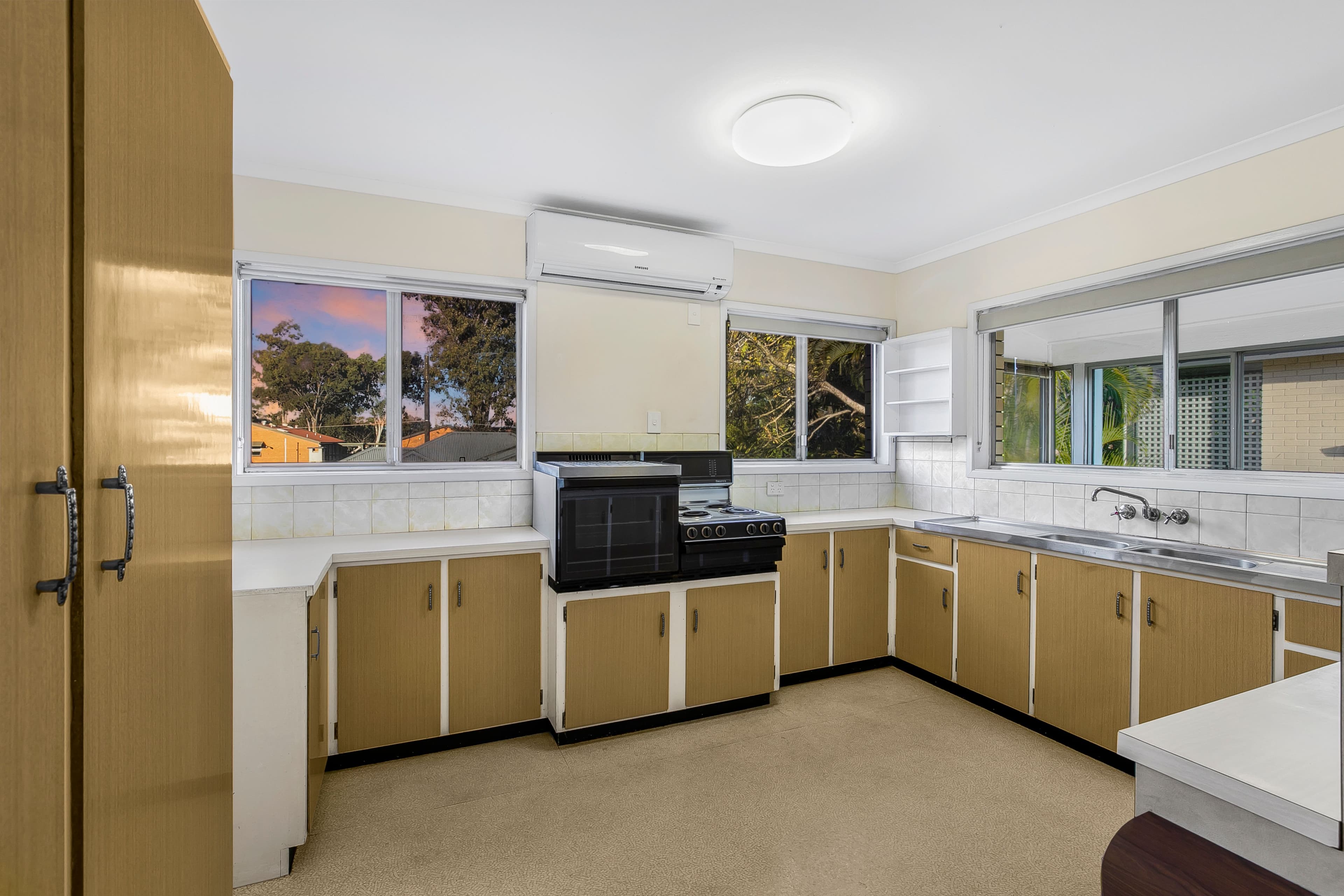 115 Lynne Grove Avenue, Corinda QLD 4075, Corinda - Thumbnail 5