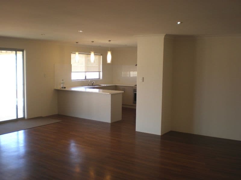 4 Reef Boulevard, DRUMMOND COVE WA 6532, Drummond Cove - Thumbnail 8