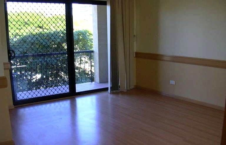 33 Duke Street, KANGAROO POINT QLD 4169, Kangaroo Point - Thumbnail 3