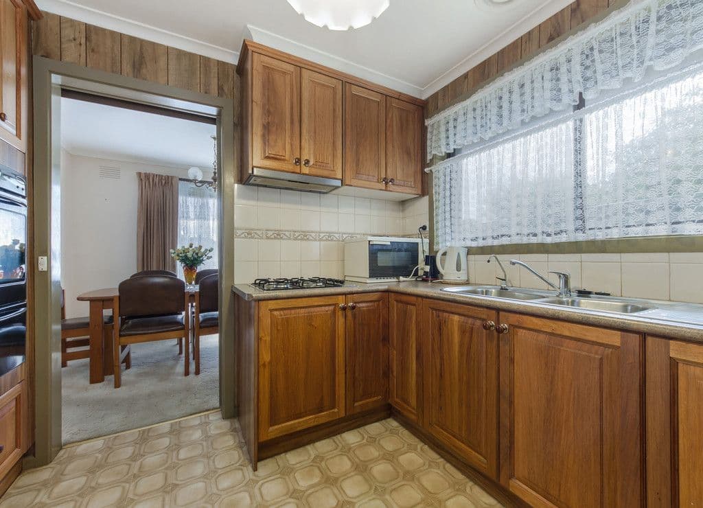 44 Erica Avenue, St Albans VIC 3021, St Albans - Thumbnail 4