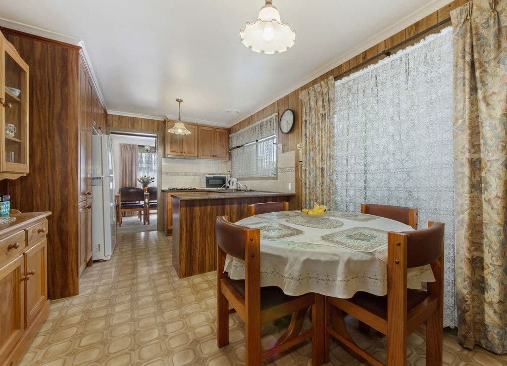 44 Erica Avenue, St Albans VIC 3021, St Albans - Thumbnail 5