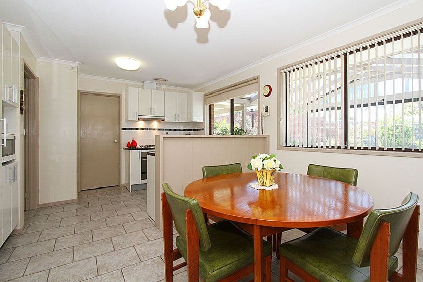 10 Kingston Town Crescent, MILL PARK VIC 3082, Mill Park - Thumbnail 5