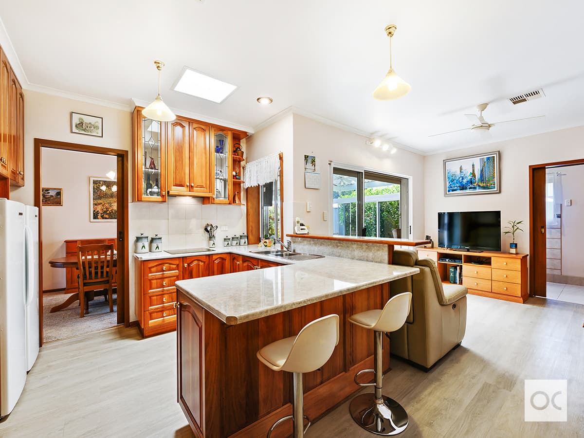 11 Hannam Avenue, Grange - Thumbnail 2