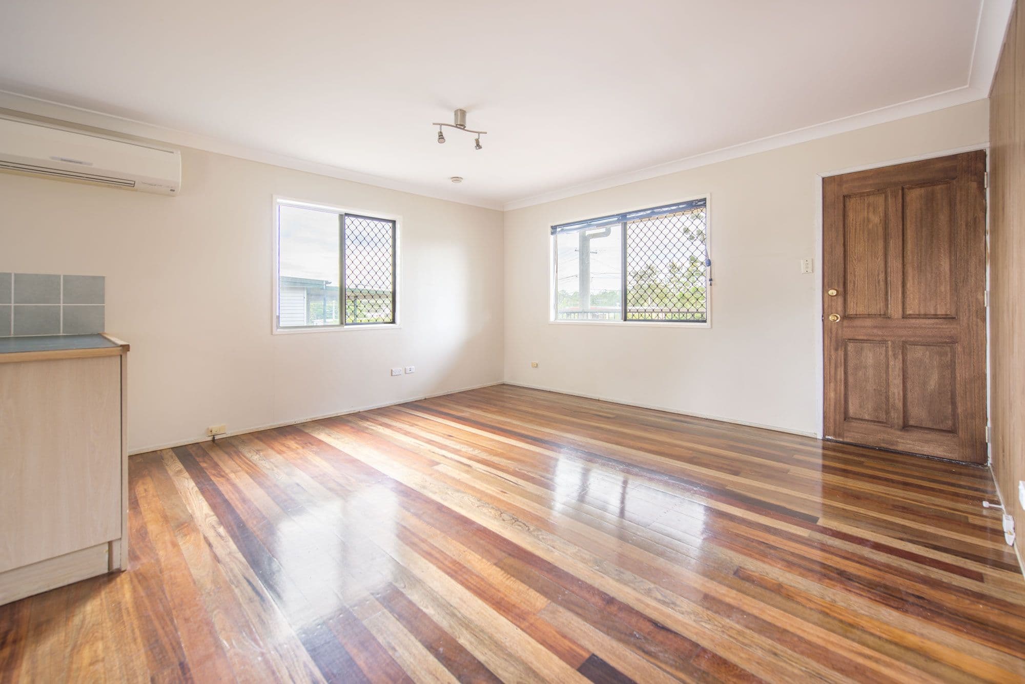 22 Ewinga Street, Kingston QLD 4114, Kingston - Thumbnail 5