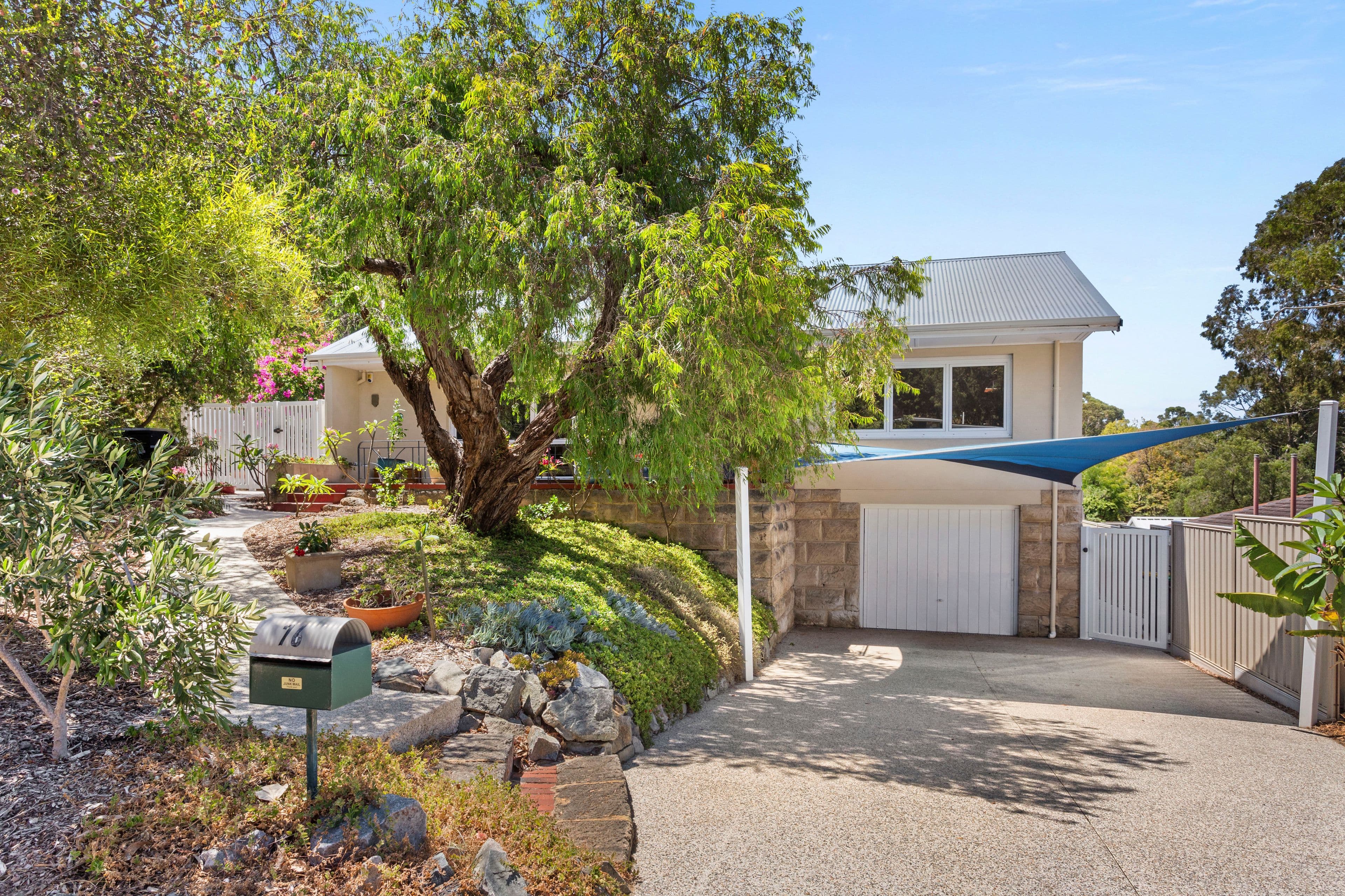 76 Empire Avenue, Wembley Downs WA 6019, Wembley Downs - Thumbnail 2