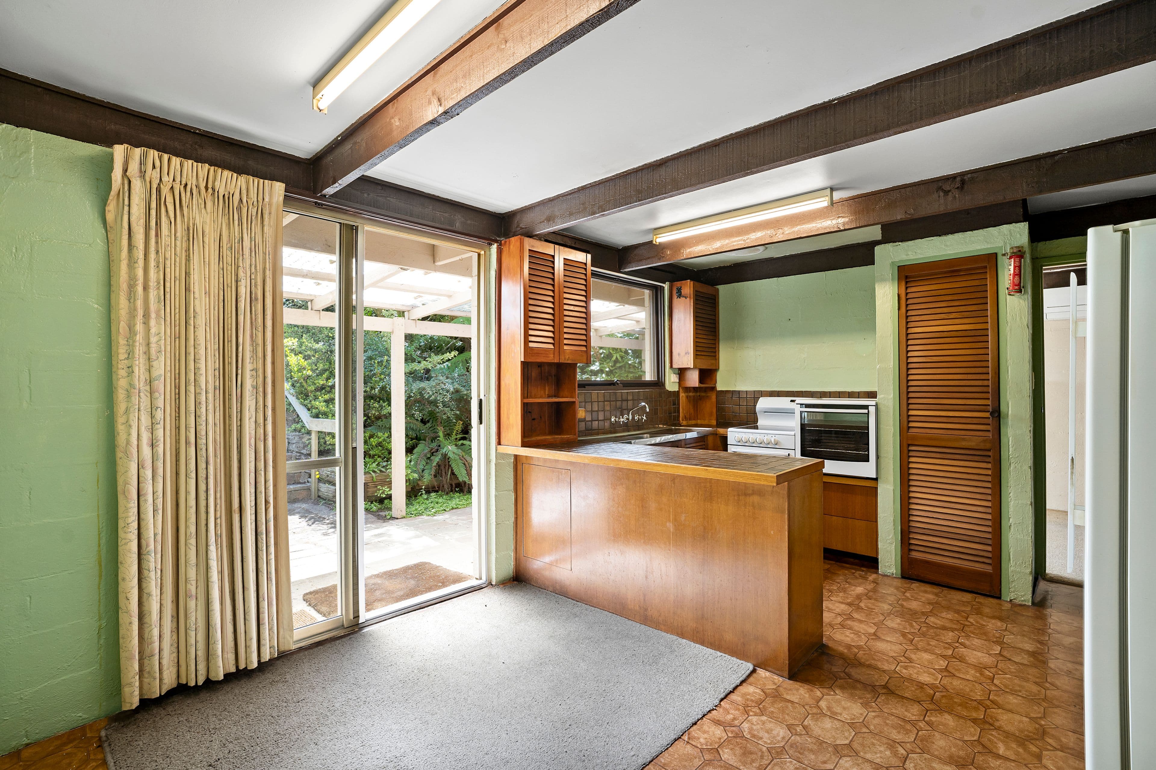 44 South Road, Woodend VIC 3442, Woodend - Thumbnail 3
