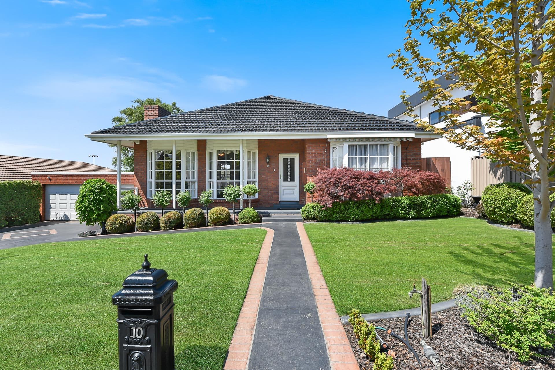 10 Howell Drive, Berwick VIC 3806, Berwick - Thumbnail 2