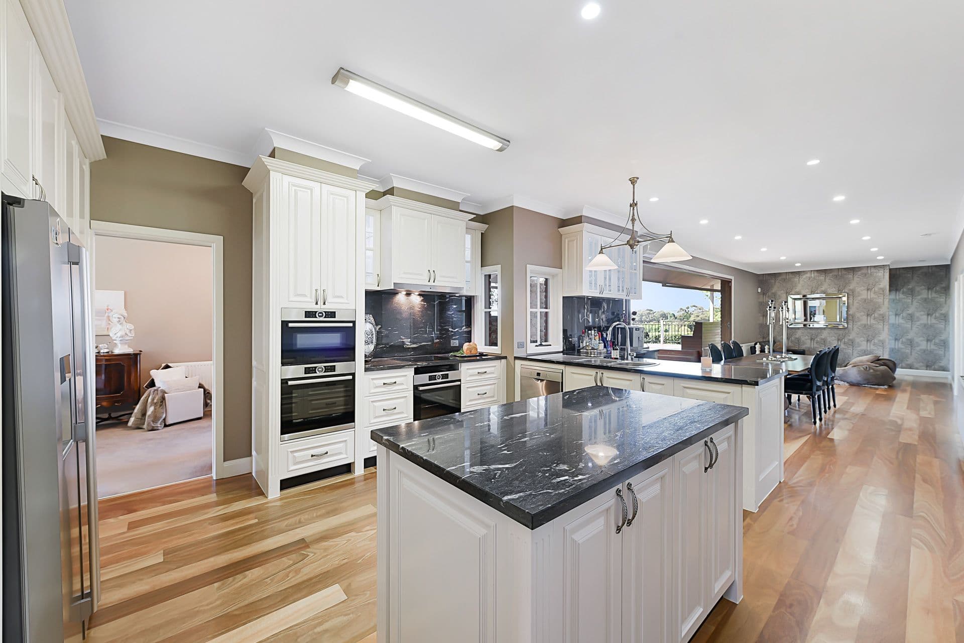 10 Howell Drive, Berwick VIC 3806, Berwick - Thumbnail 3