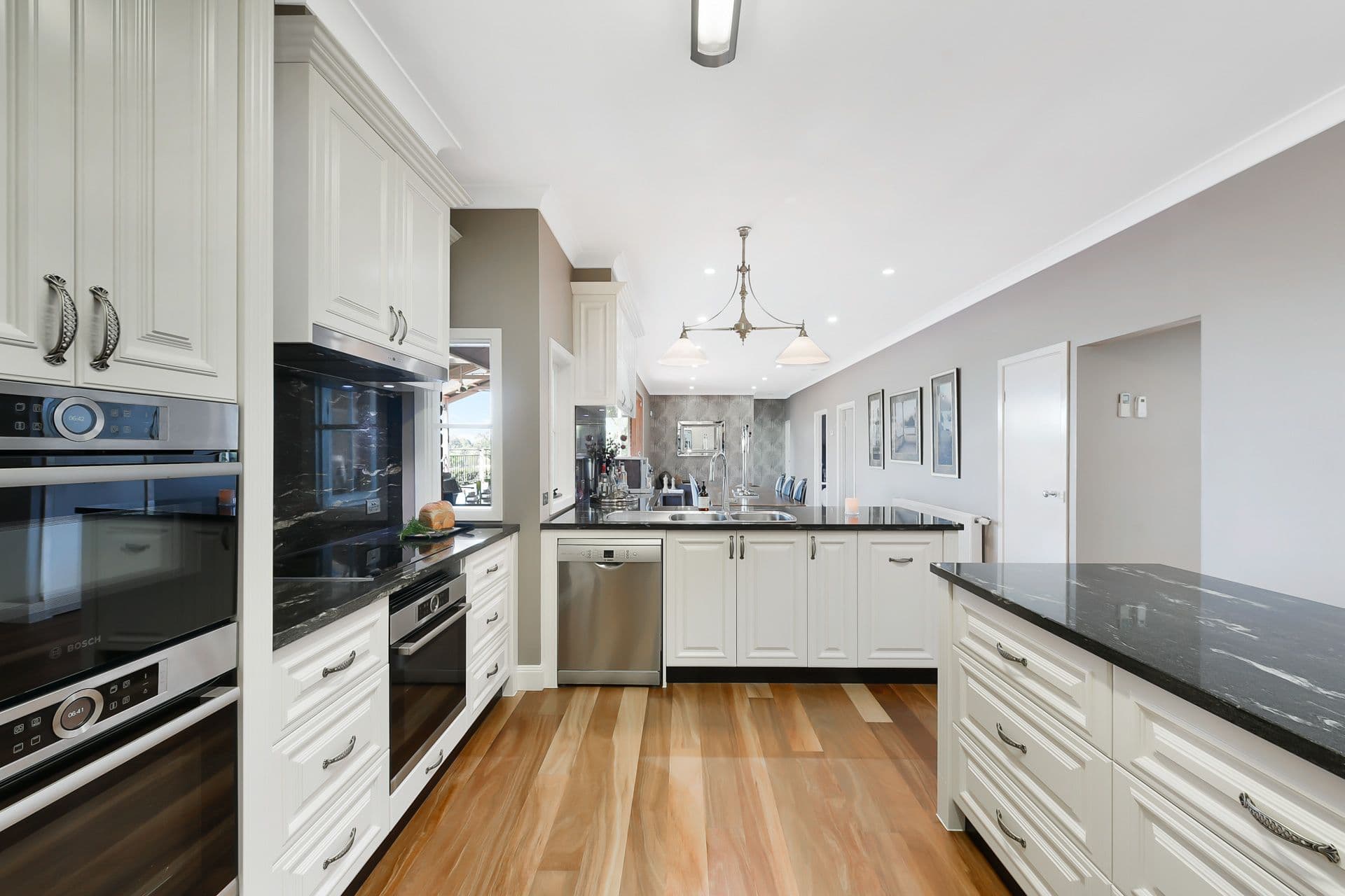 10 Howell Drive, Berwick VIC 3806, Berwick - Thumbnail 4