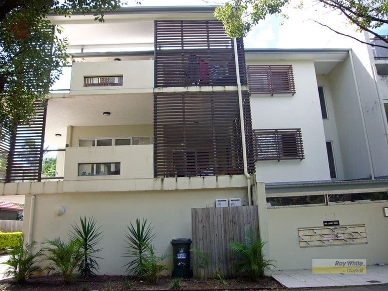 654 Kingsford Smith Drive, HAMILTON QLD 4007, Hamilton - Thumbnail 2