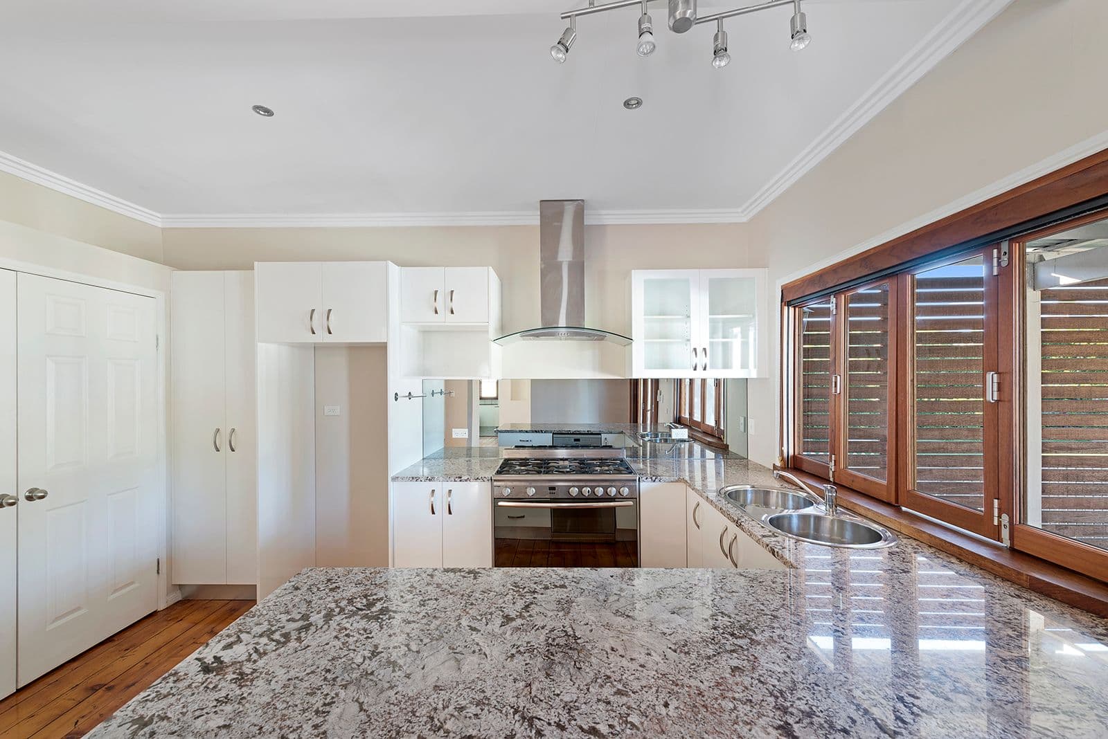 38 Edinburgh Castle Road, Kedron QLD 4031, Kedron - Thumbnail 3