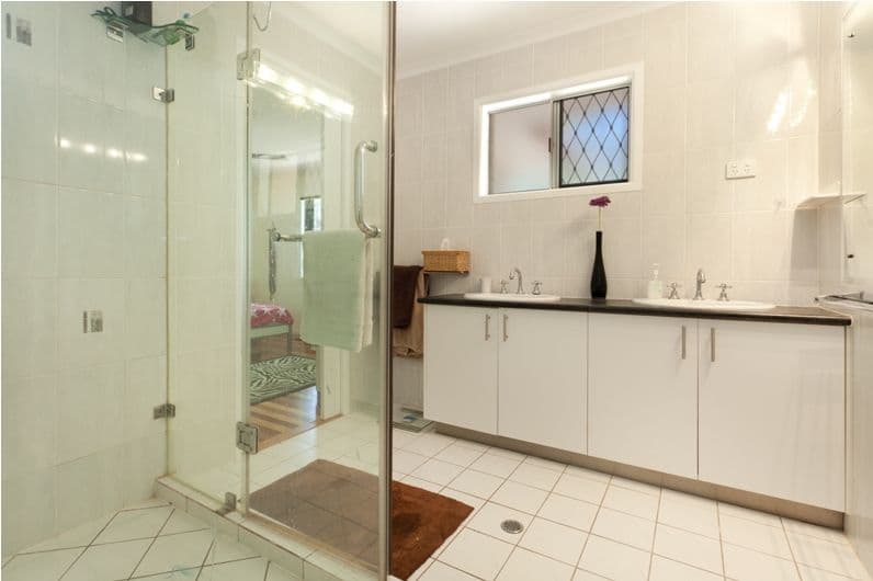 30 Nyora Street, SOUTHPORT QLD 4215, Southport - Thumbnail 7