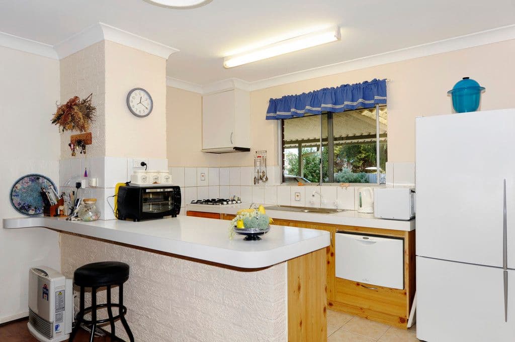 2A Hamersley Court, COOLOONGUP WA 6168, Cooloongup - Thumbnail 2