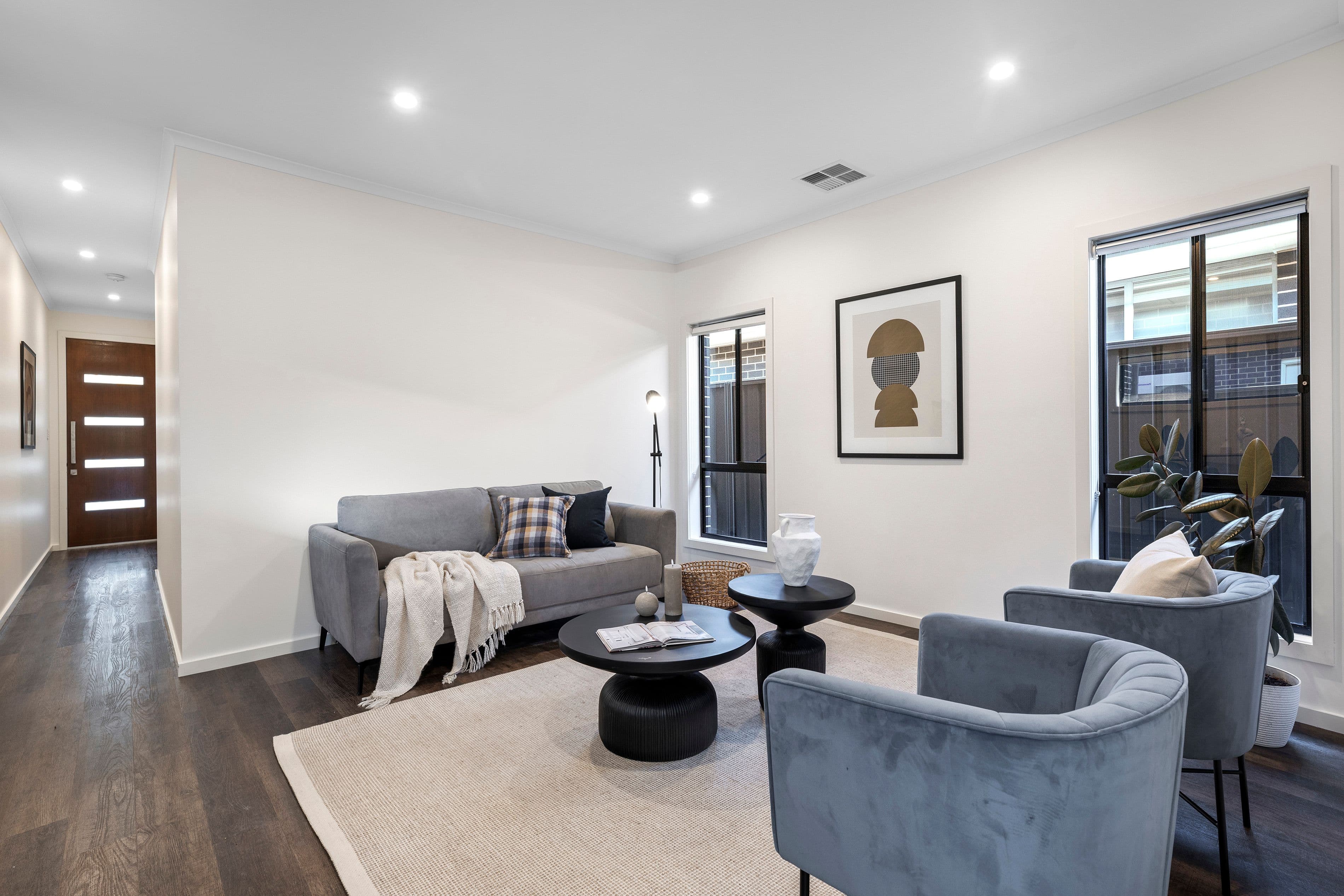 33 Rowe Avenue, Northfield SA 5085, Northfield - Thumbnail 2