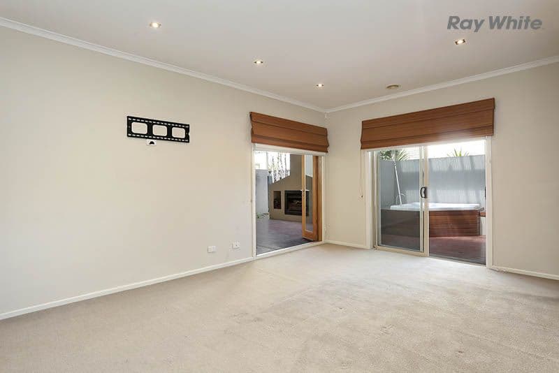 4 Cinnamon Grove, Point Cook VIC 3030, Point Cook - Thumbnail 6