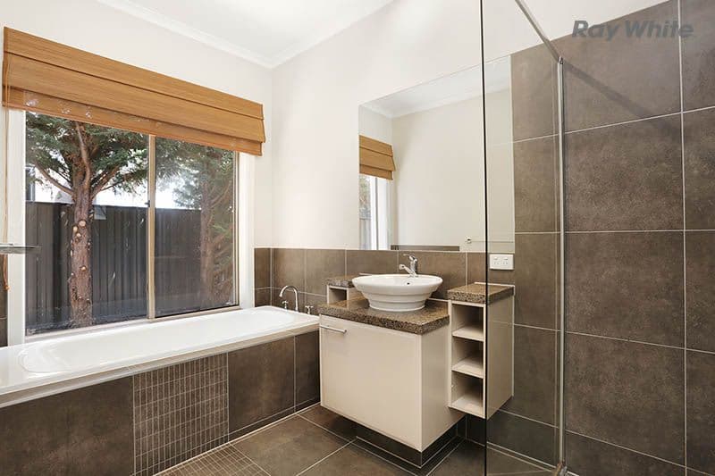 4 Cinnamon Grove, Point Cook VIC 3030, Point Cook - Thumbnail 7