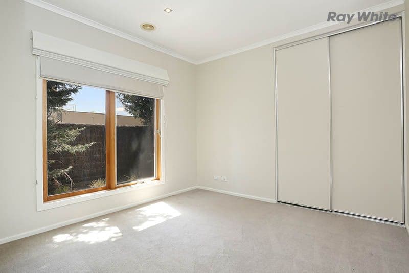4 Cinnamon Grove, Point Cook VIC 3030, Point Cook - Thumbnail 8