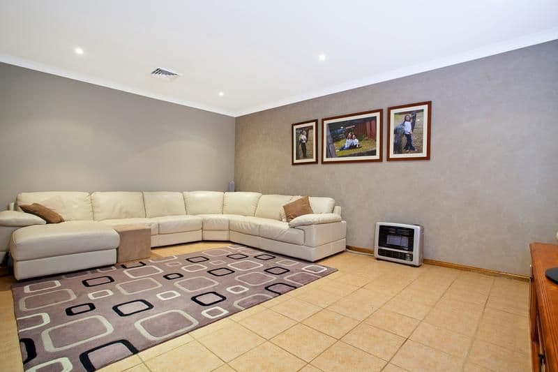 4 Montague Close, GREEN VALLEY NSW 2168, Green Valley - Thumbnail 4