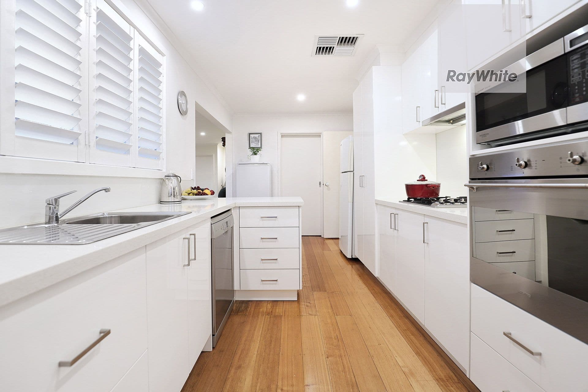 200 Carrick Drive, Gladstone Park VIC 3043, Gladstone Park - Thumbnail 5