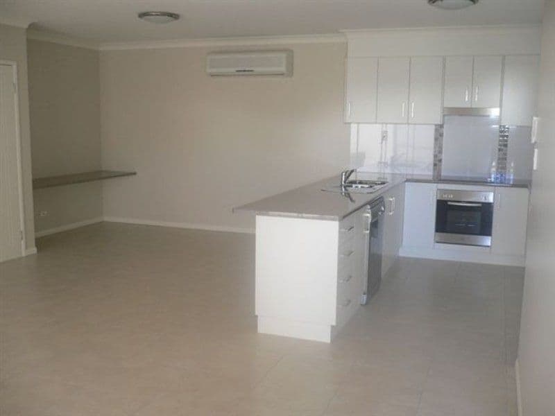 13 Sambar Court, KEARNEYS SPRING QLD 4350, Kearneys Spring - Thumbnail 5