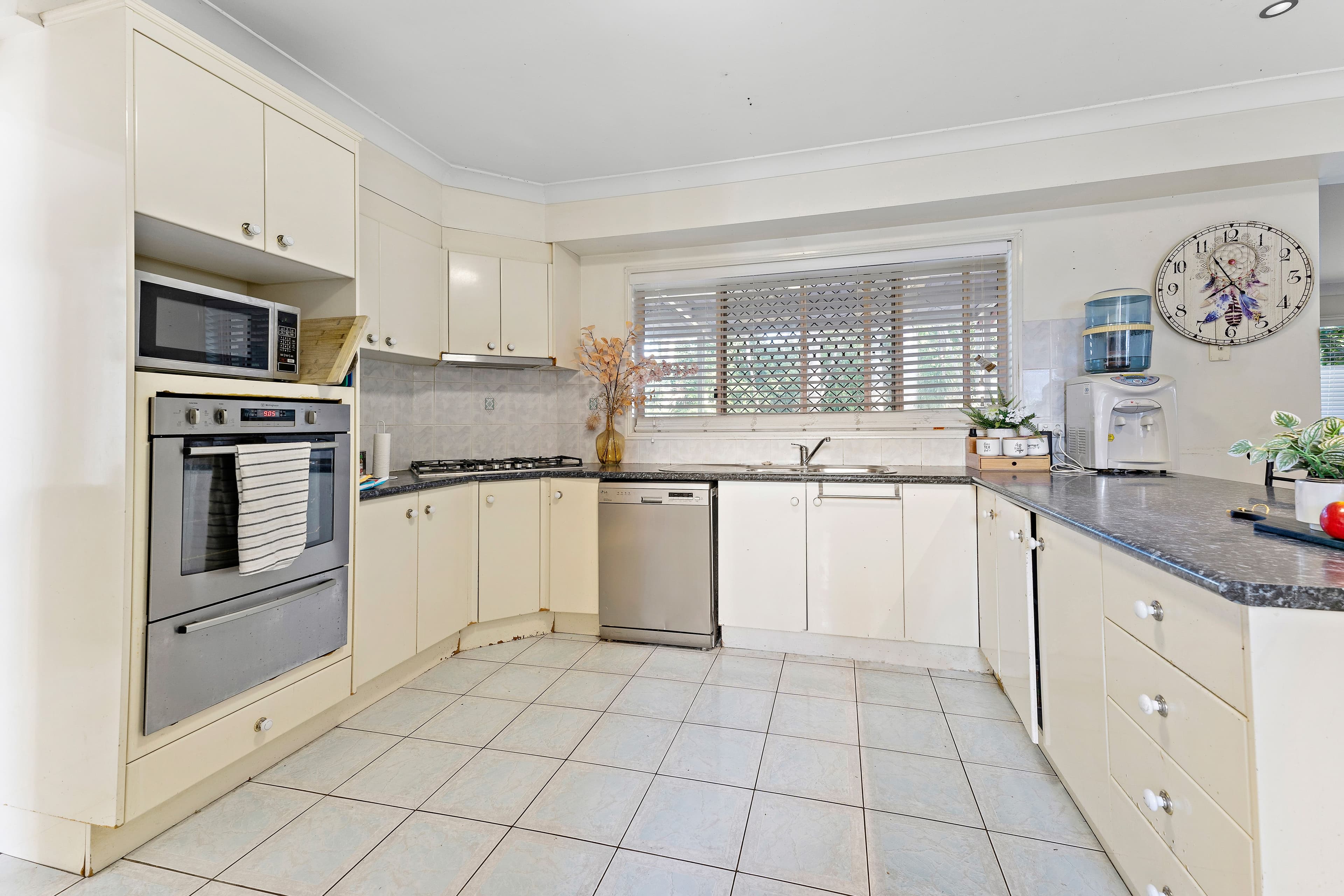 8 Somerset Close, Forest Lake QLD 4078, Forest Lake - Thumbnail 5