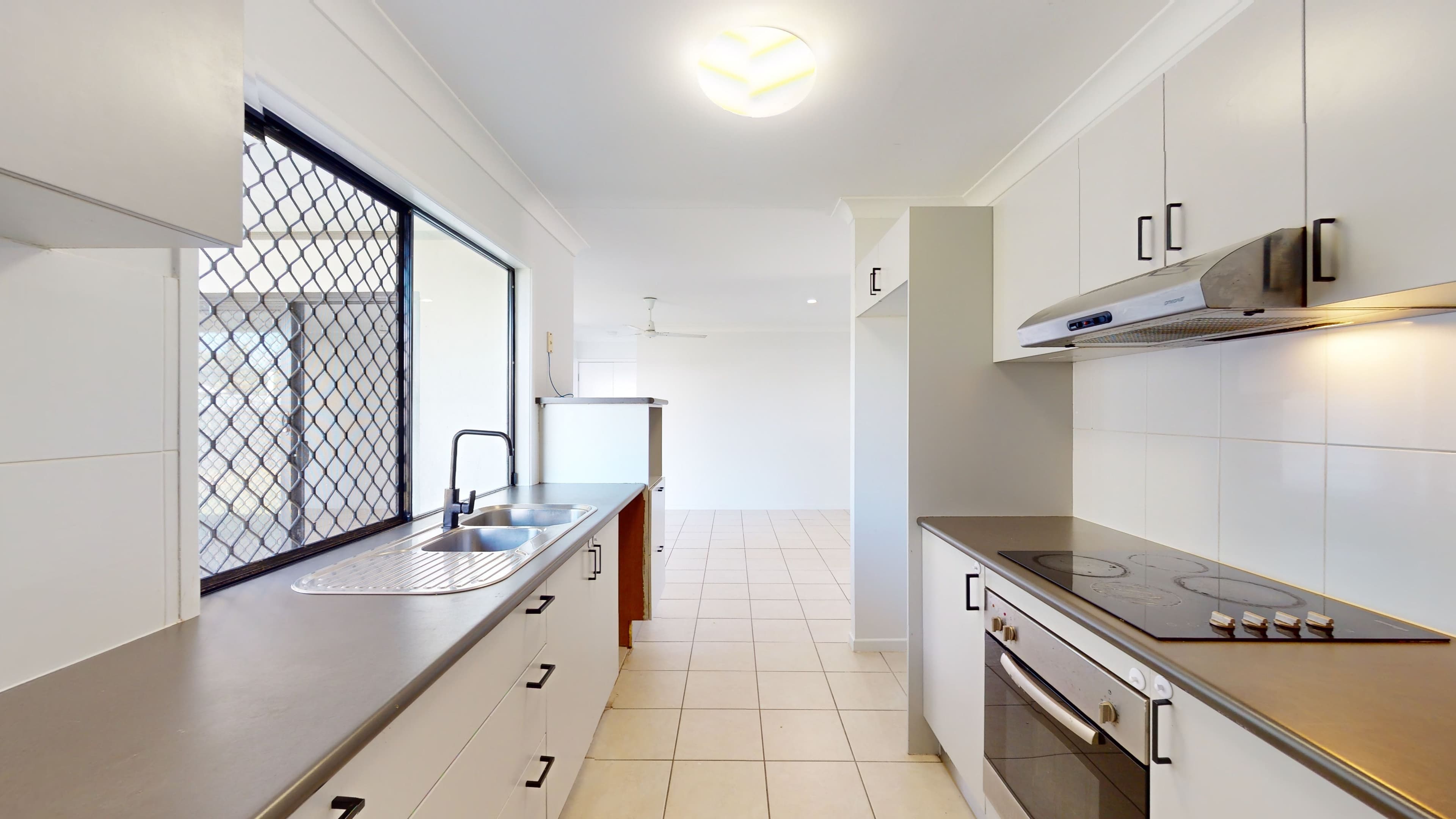 10 Kempton Chase, Burdell QLD 4818, Burdell - Thumbnail 2