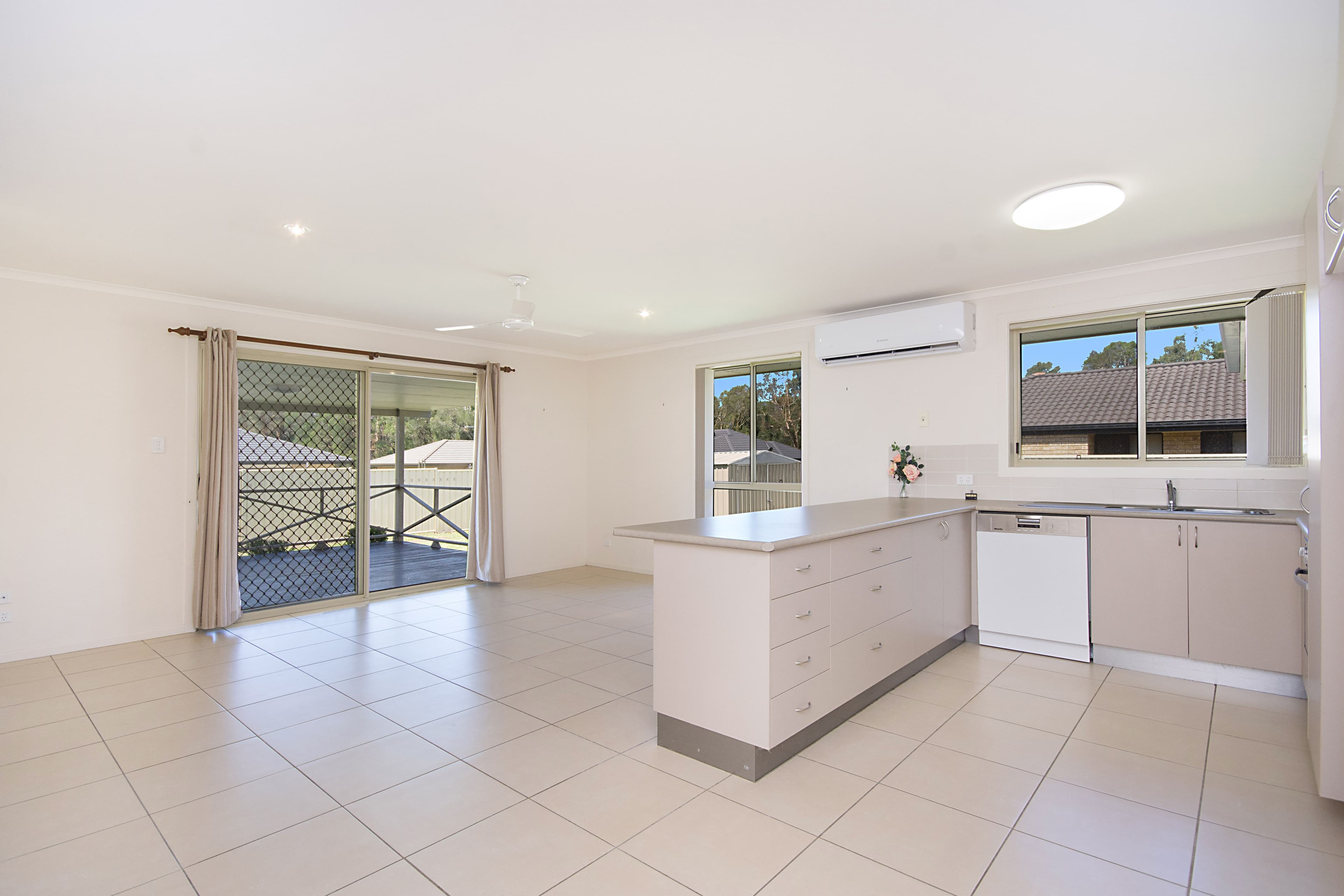 6 Potaroo Place, Townsend - Thumbnail 2