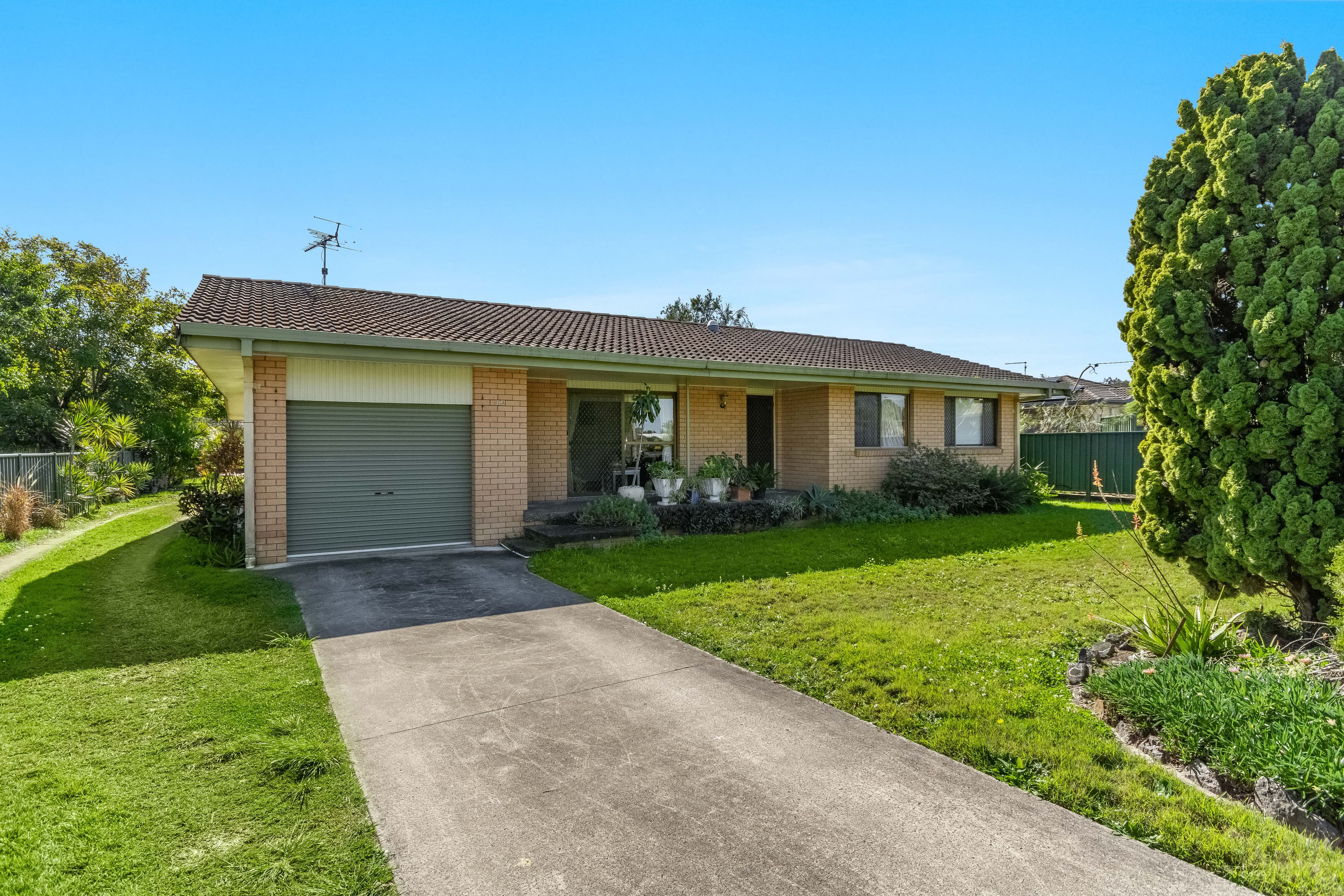 169 Yamba Road, Yamba NSW 2464, Yamba - Thumbnail 2