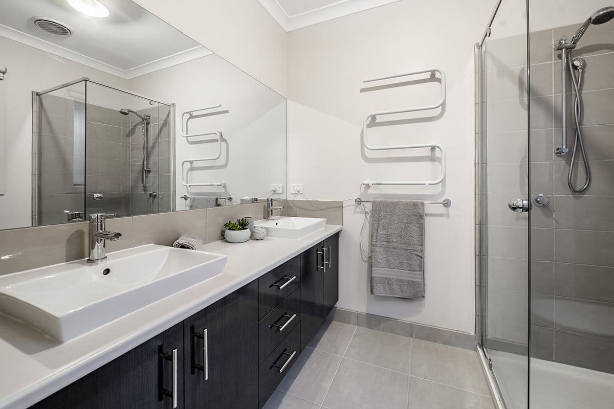 71 Brocker Street, Clyde North VIC 3978, Clyde North - Thumbnail 3