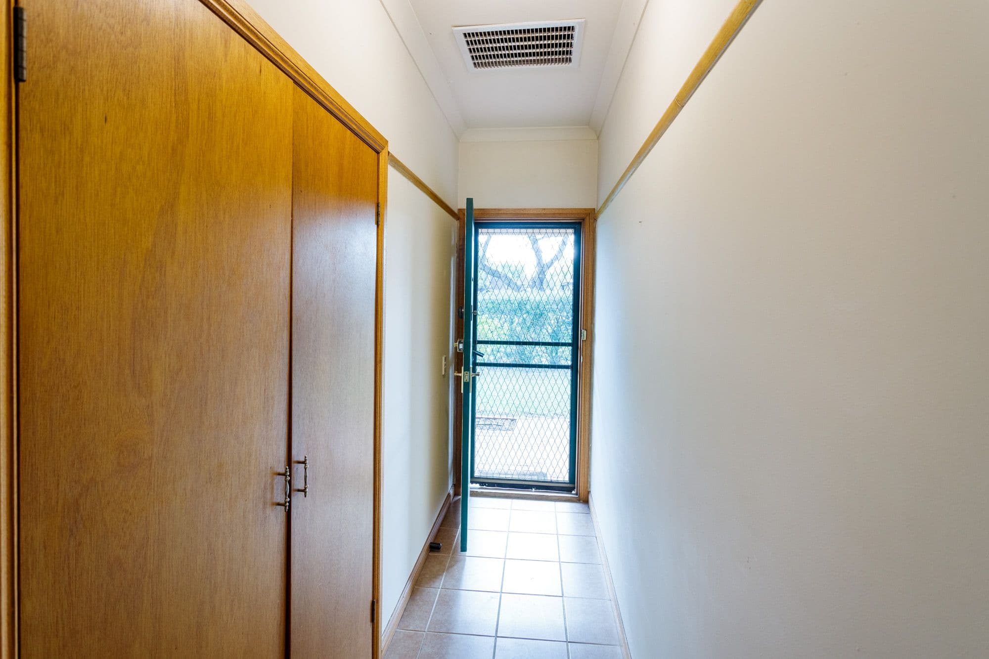 33 Robinson Street, Murchison VIC 3610, Murchison - Thumbnail 2