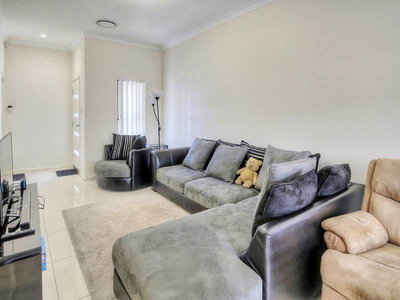 407 Warrigal Road, Eight Mile Plains QLD 4113, Eight Mile Plains - Thumbnail 2
