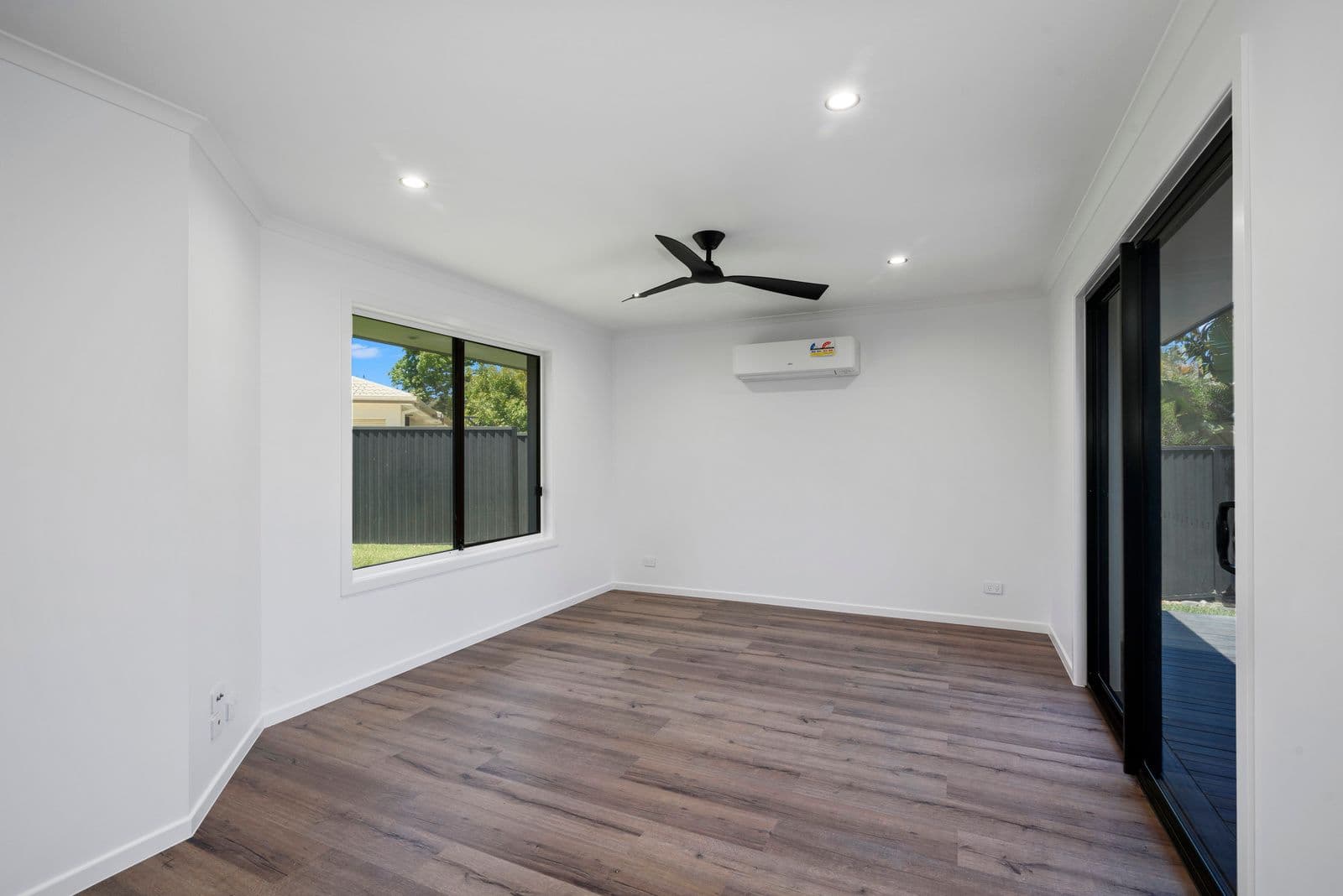 6 Whitehead Drive, Burleigh Waters QLD 4220, Burleigh Waters - Thumbnail 2