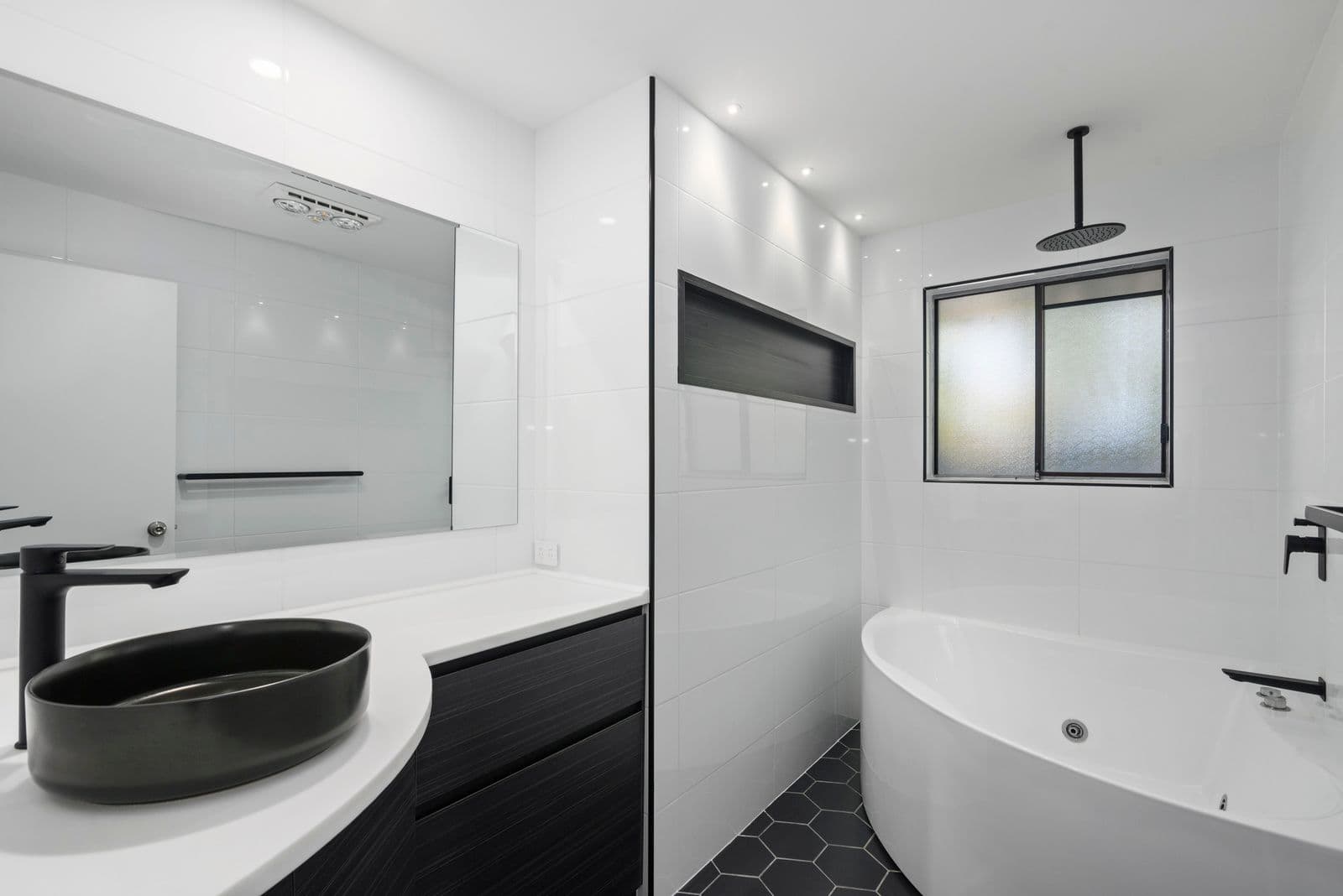 6 Whitehead Drive, Burleigh Waters QLD 4220, Burleigh Waters - Thumbnail 5