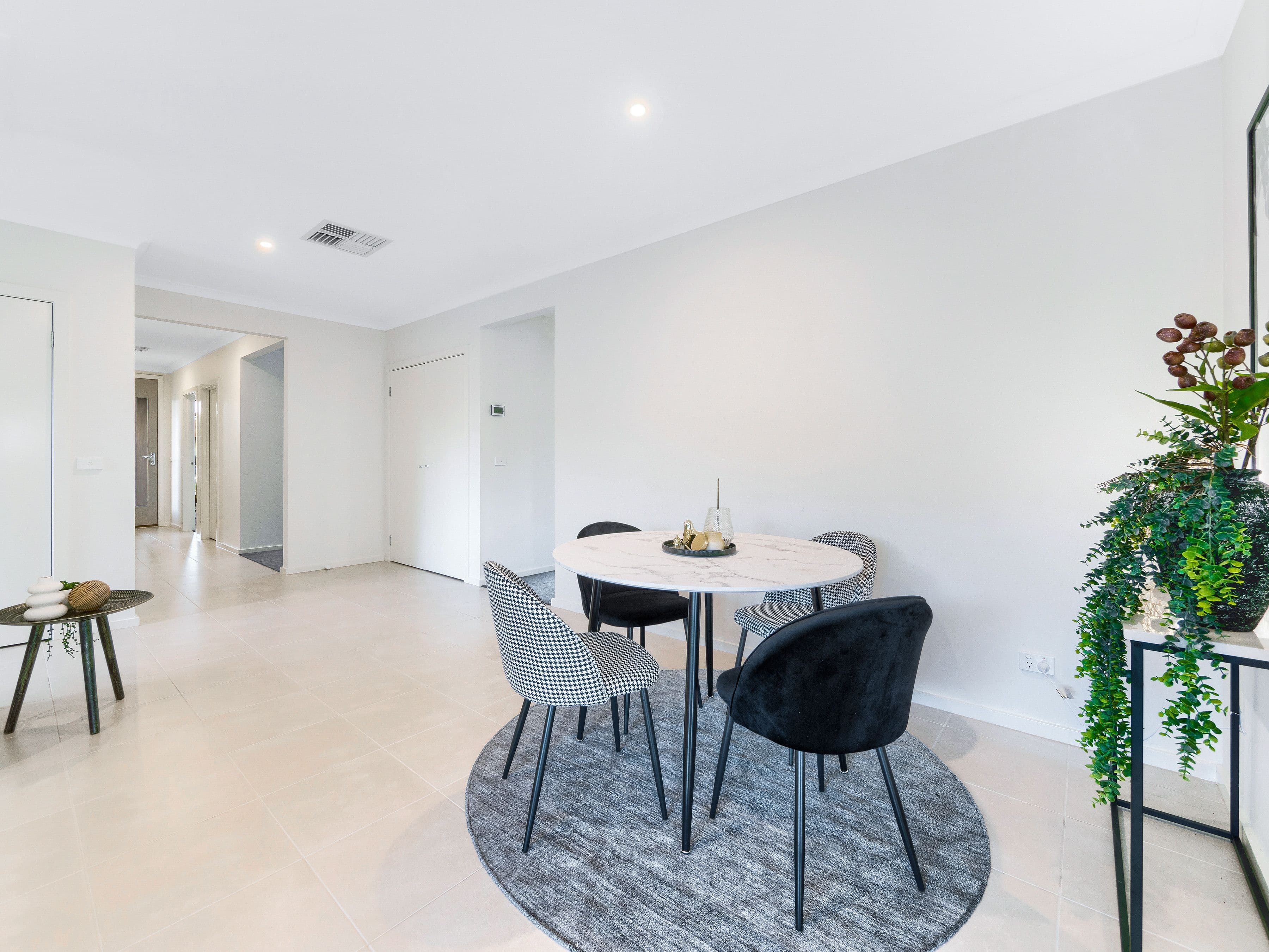 4 Almondbank Road, Cranbourne East VIC 3977, Cranbourne East - Thumbnail 8