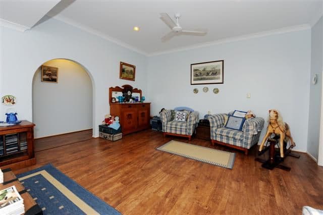 8 Awoonga Dam Road (Benaraby), GLADSTONE QLD 4680, Gladstone Central - Thumbnail 6