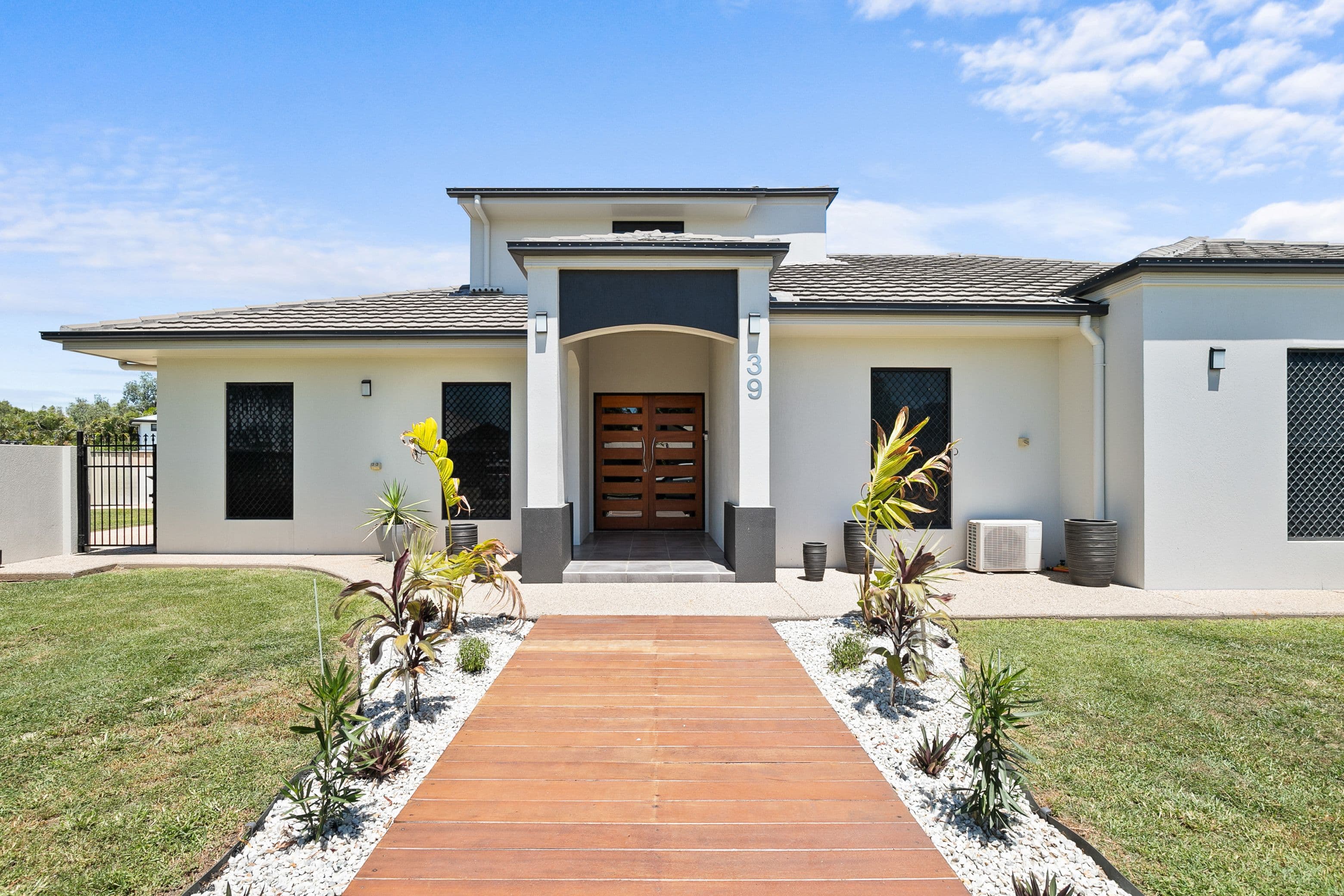 39 Kidd Street, Emerald QLD 4720, Emerald - Image 1