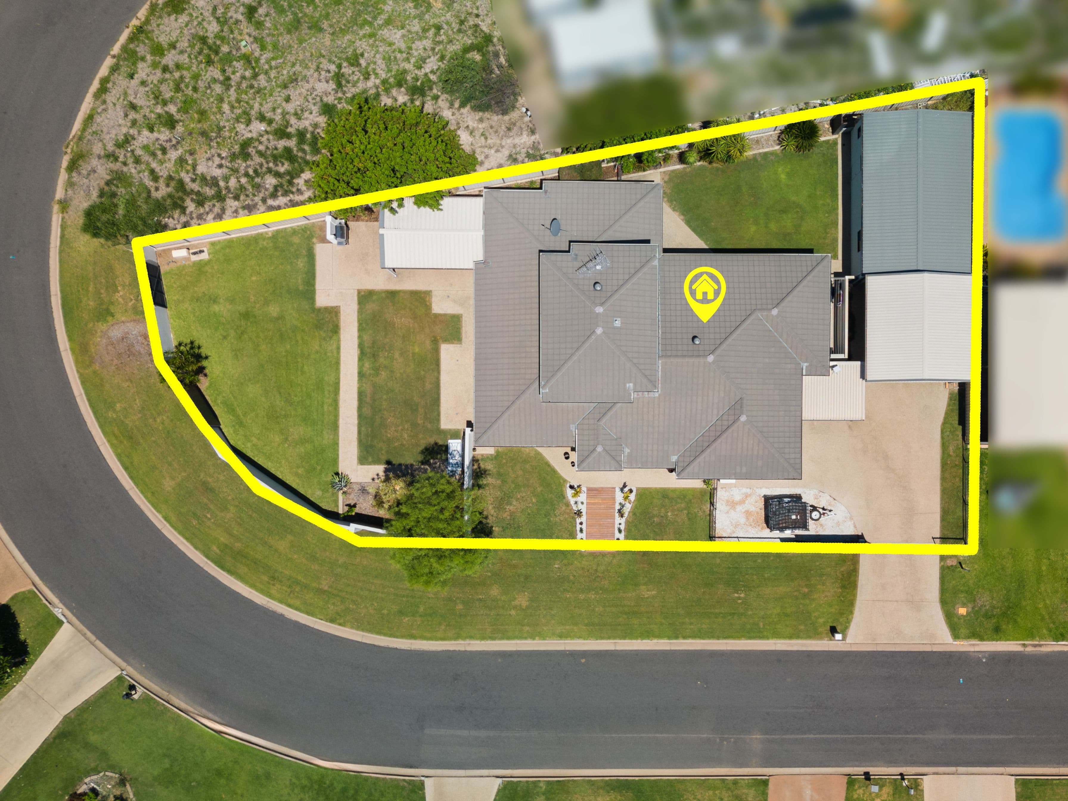 39 Kidd Street, Emerald QLD 4720, Emerald - Thumbnail 3
