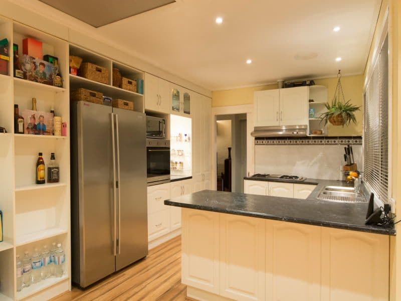 4 Zara Court, Frankston VIC 3199, Frankston - Thumbnail 2