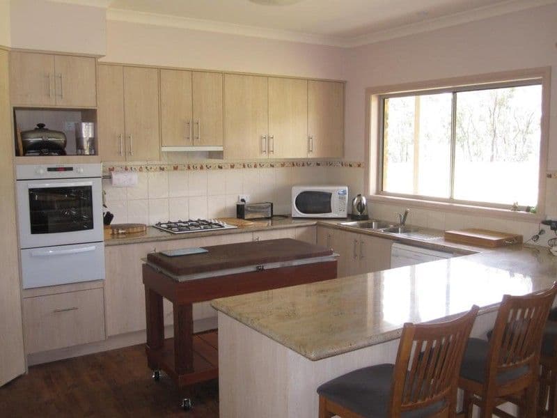 1 O'Briens Court, HEATHCOTE VIC 3523, Heathcote - Thumbnail 2