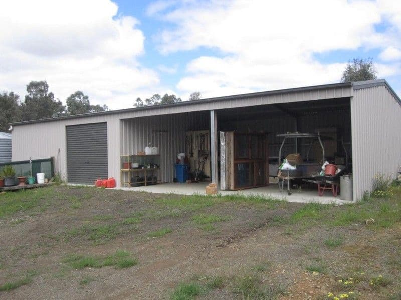 1 O'Briens Court, HEATHCOTE VIC 3523, Heathcote - Thumbnail 3