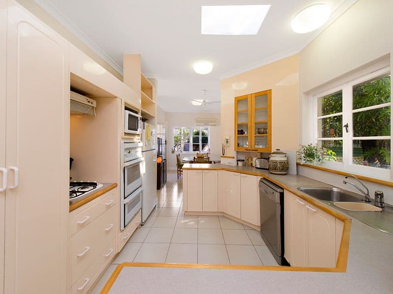 9 Whyenbah Street, HAMILTON QLD 4007, Hamilton - Thumbnail 6