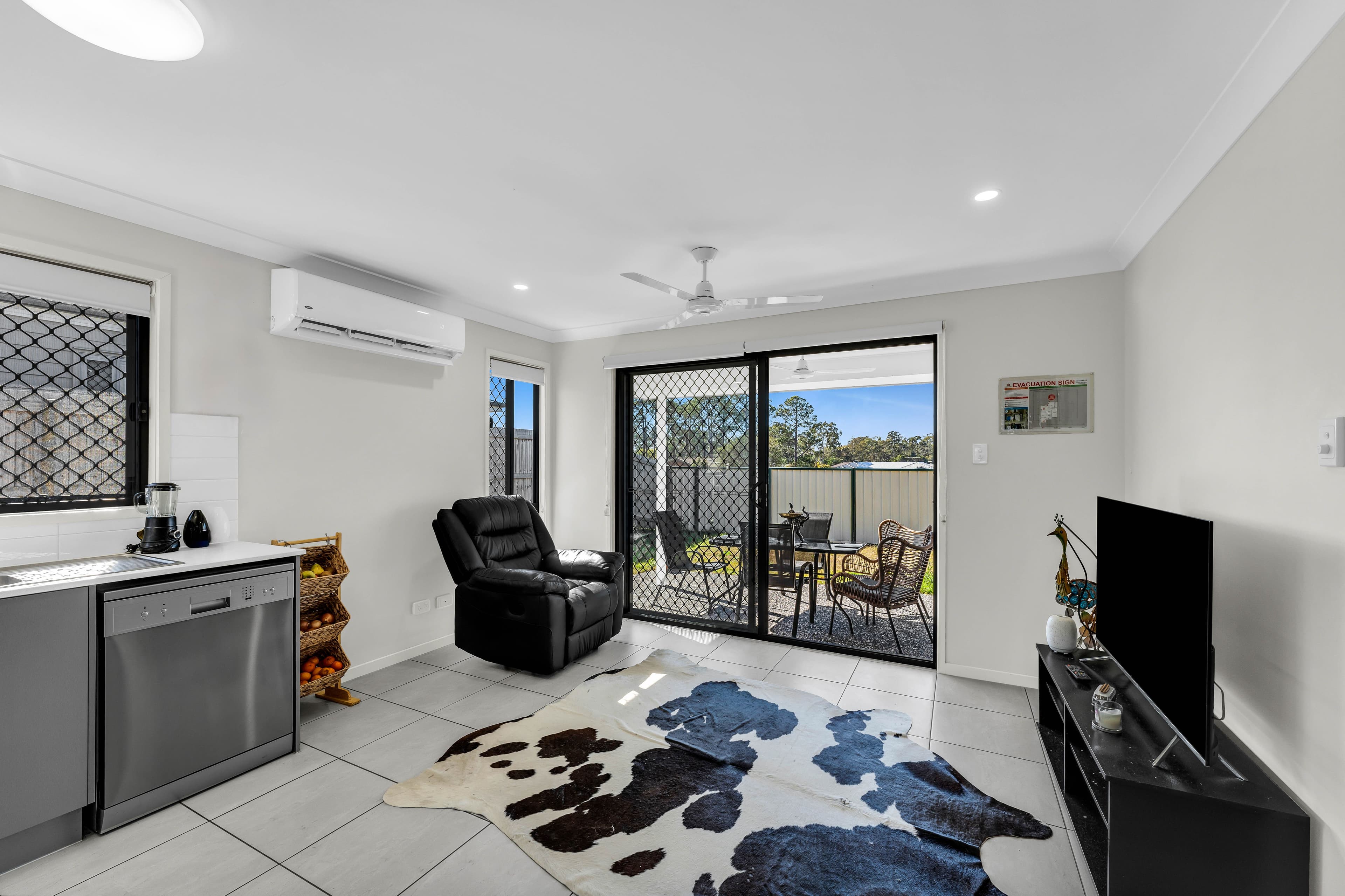 32A Evergreen Avenue, Loganlea QLD 4131, Loganlea - Thumbnail 3