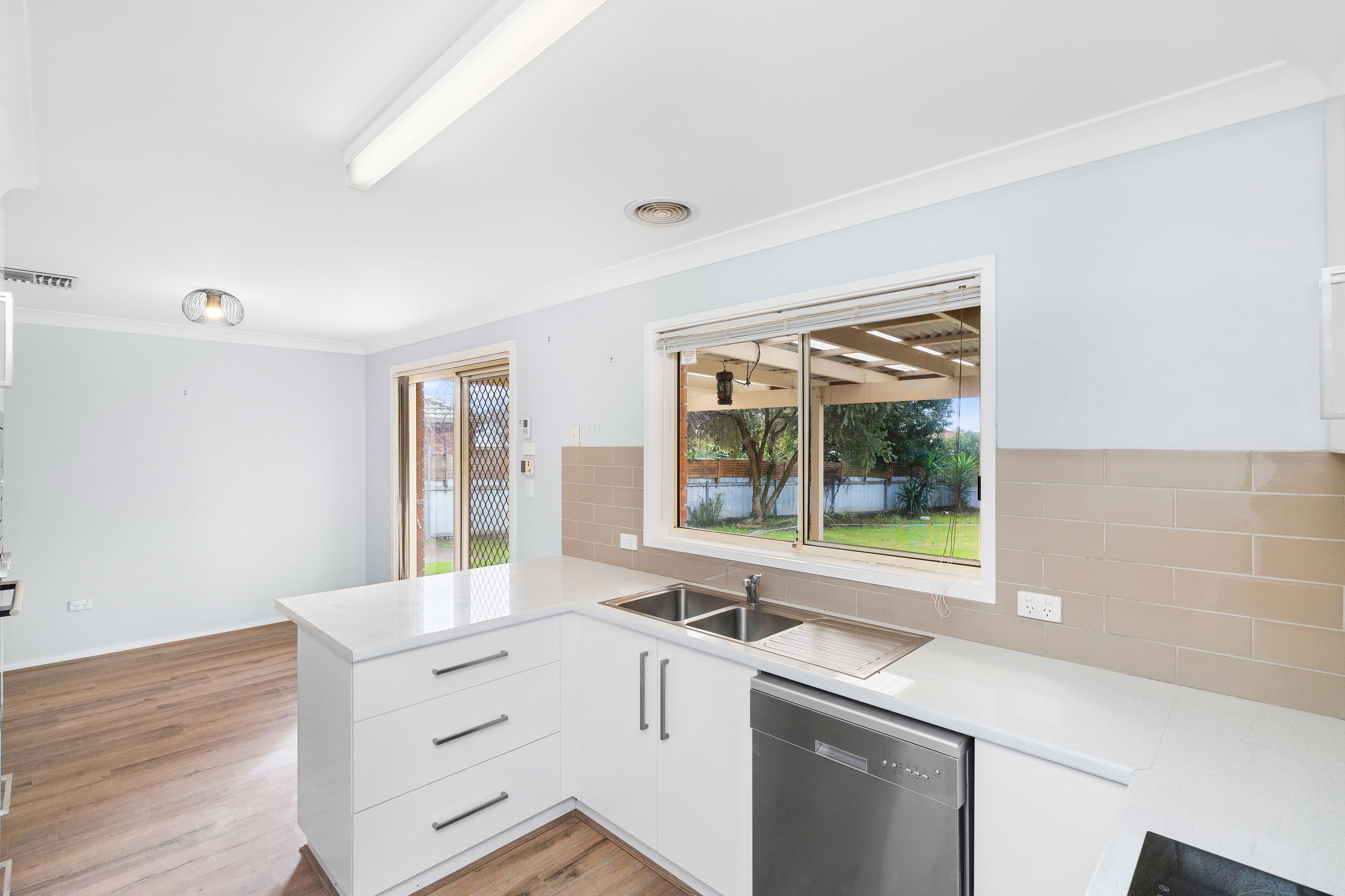 66 Balleroo Crescent, Glenfield Park NSW 2650, Glenfield Park - Thumbnail 5