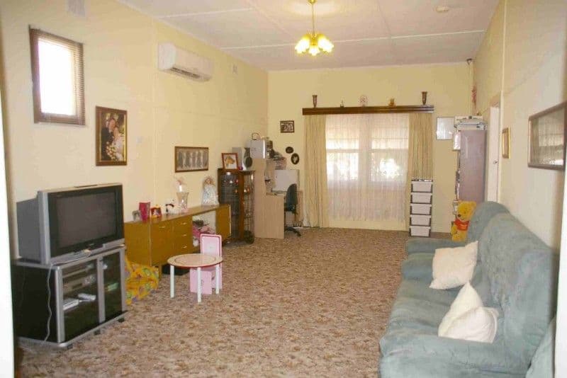 32 Tenth Street, RENMARK SA 5341, Renmark - Thumbnail 3