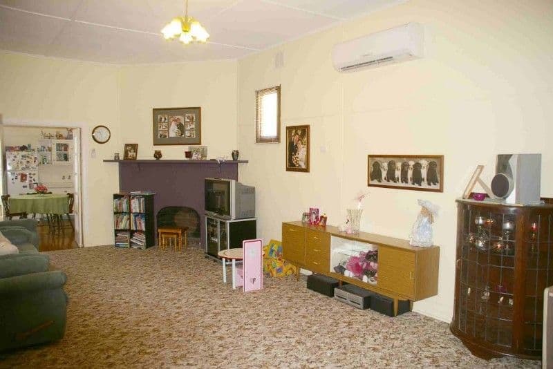 32 Tenth Street, RENMARK SA 5341, Renmark - Thumbnail 4